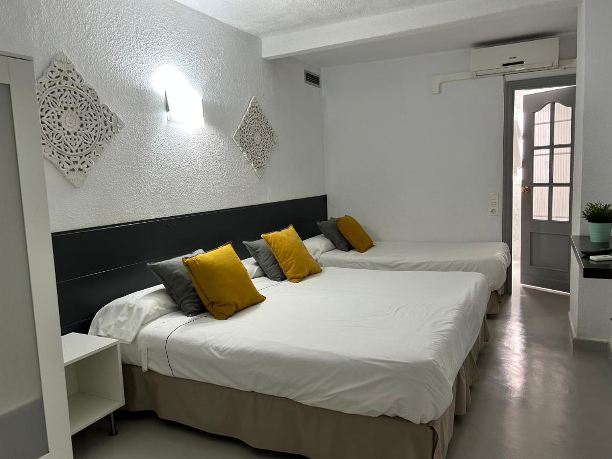 Economy Triple Room without window
