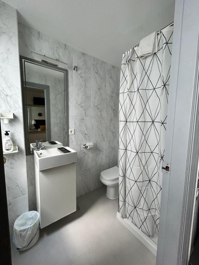 Double or Twin Interior Room
