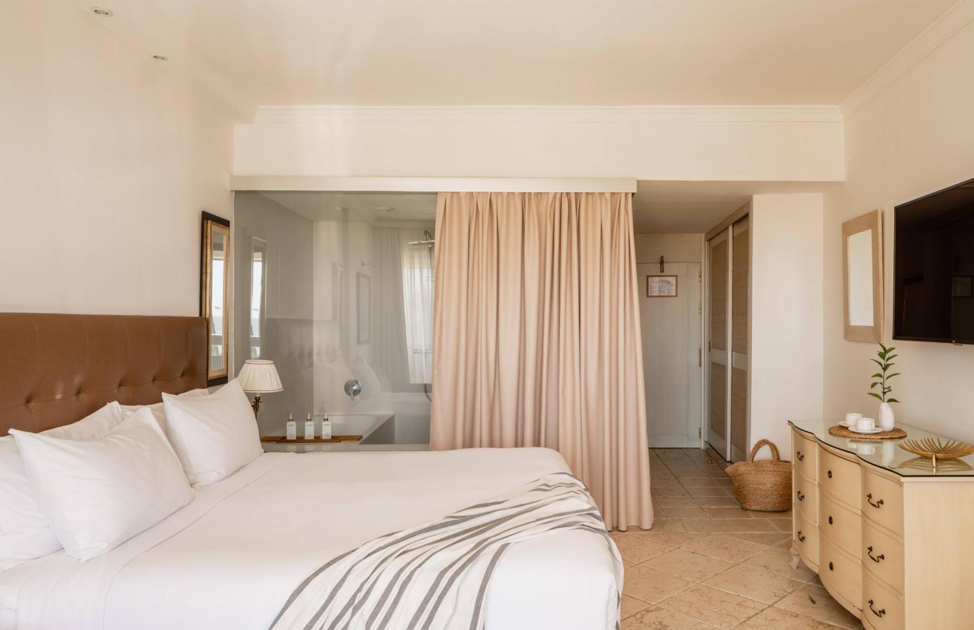 Supreme Room with Frontal Sea View