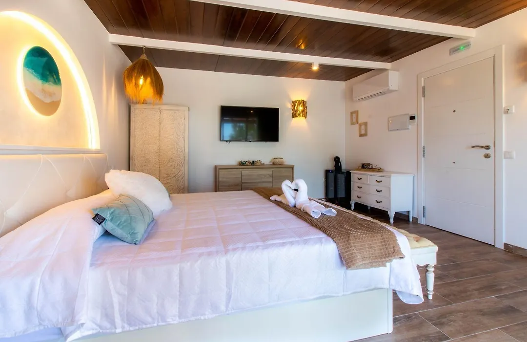 Room In Guest Room - Private Room With Beautiful Sea View-1