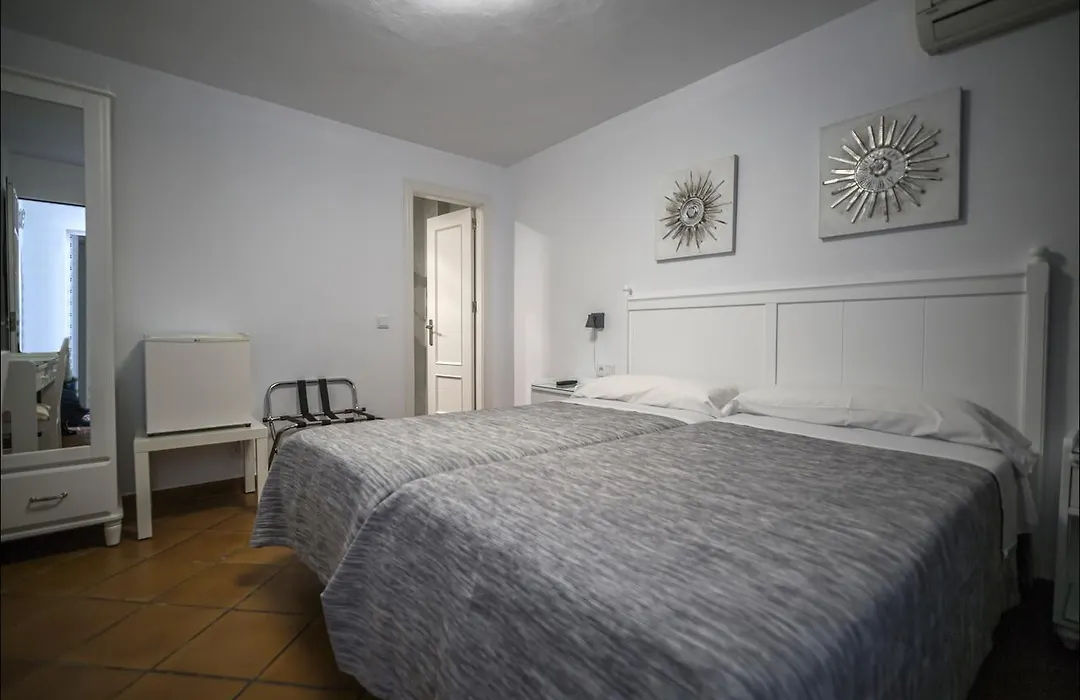 Hostal San Ramón-1