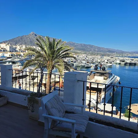 Private Rear Suite With Bathroom In Large Penthouse Front Line Puerto Banus. Bar, Sporting Events Tv, Huge Terrace With Jacuzzis, Sauna On Premises.-3