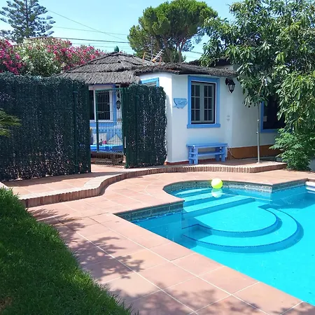 Apartamento con aparcamiento privado en Marbella-3